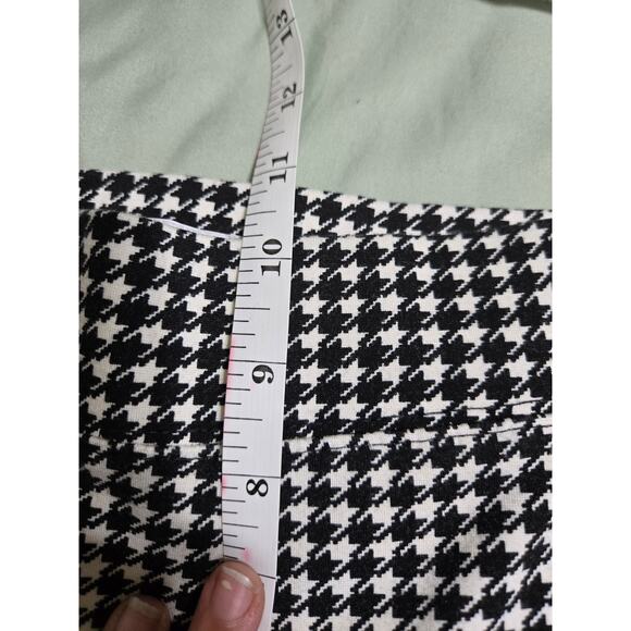 Old navy large women's black and white houndstooth printed Stevie pants - Picture 7 of 8